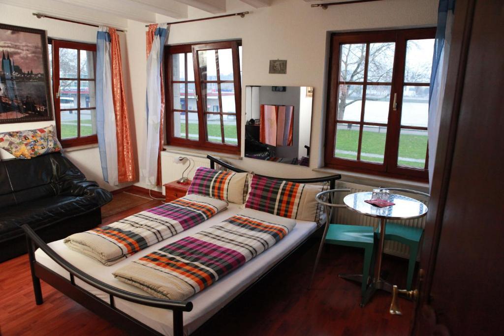 Aparthotel Haus Enteresan Colonia Habitación foto