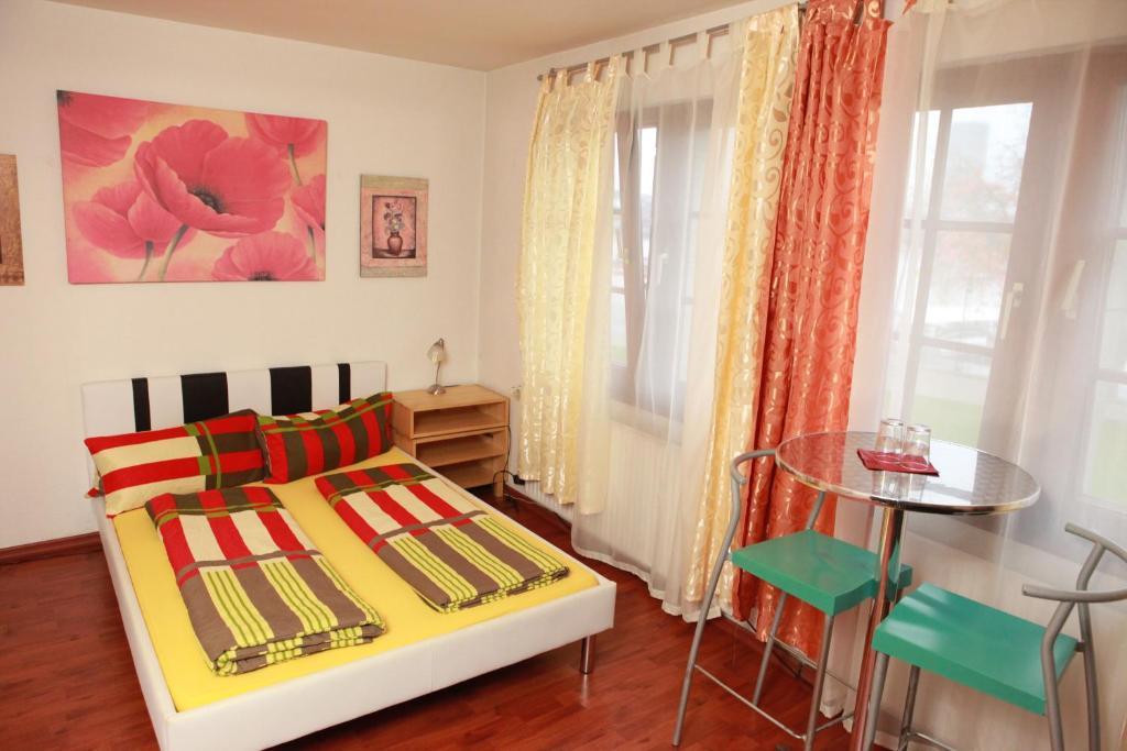Aparthotel Haus Enteresan Colonia Habitación foto